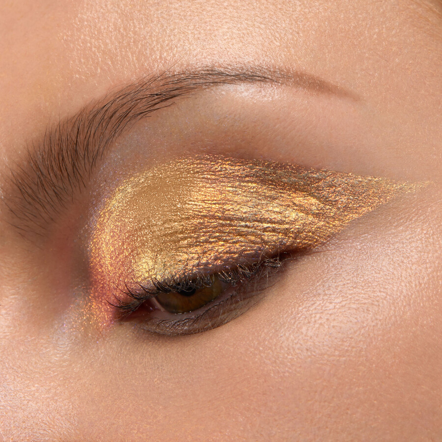 sombra de ojos líquida cromada