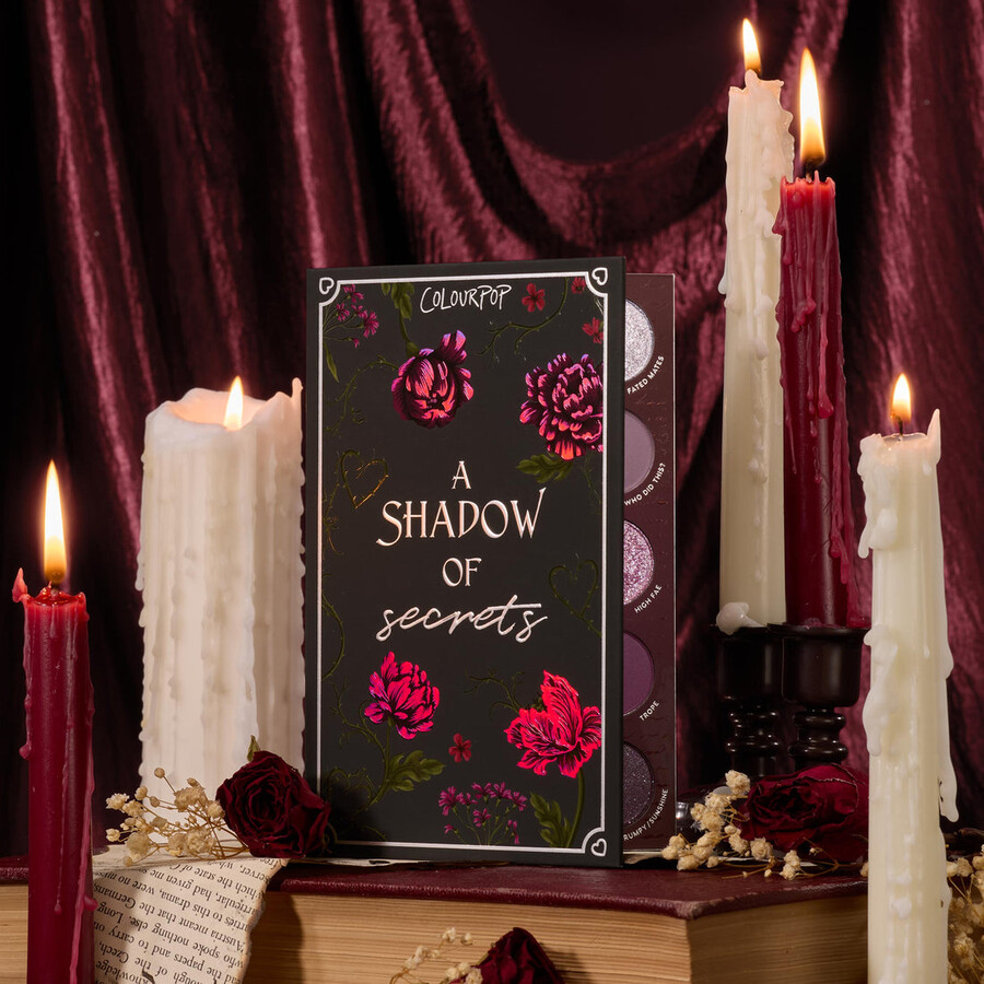 una sombra de secretos